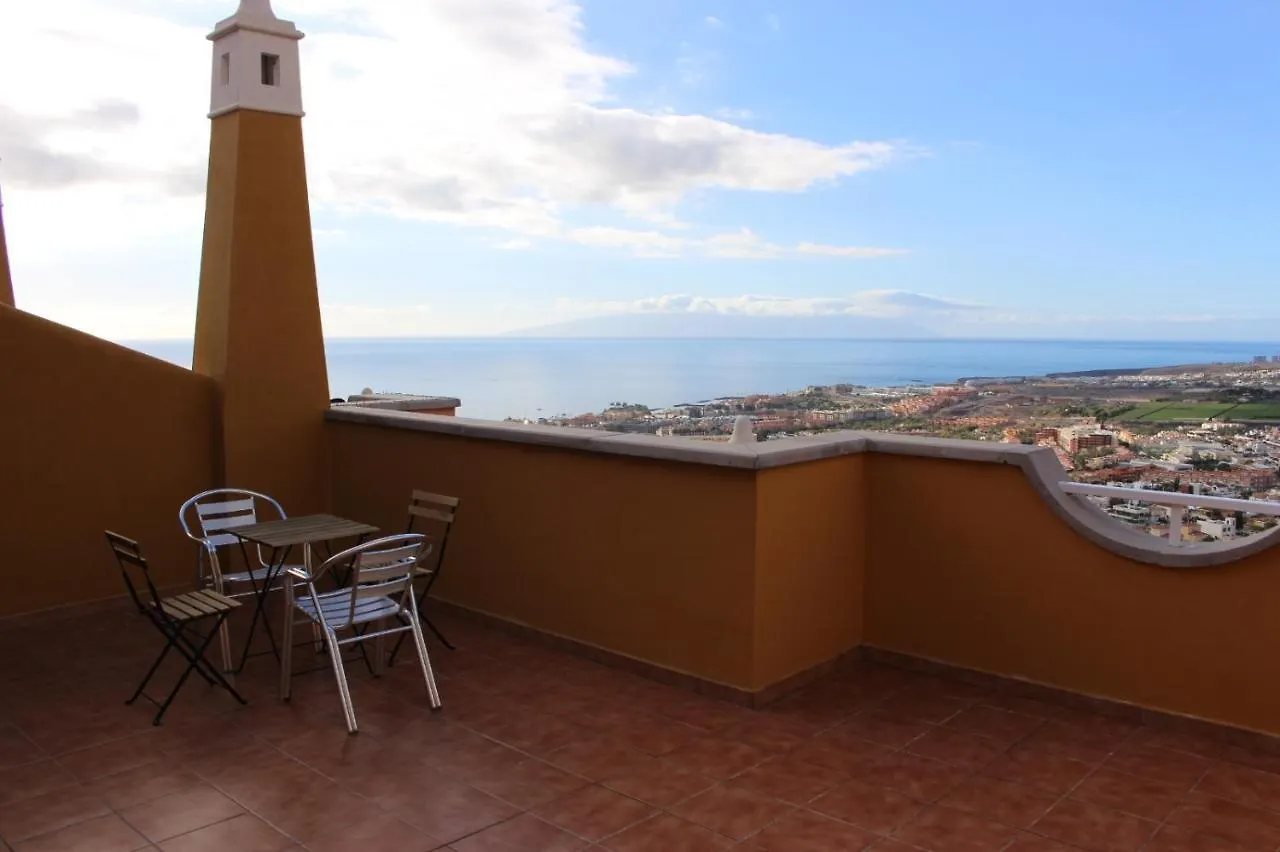 Holiday Home With A Serene Ocean And Mountain View Costa Adeje  Appartement Costa Adeje (Tenerife)