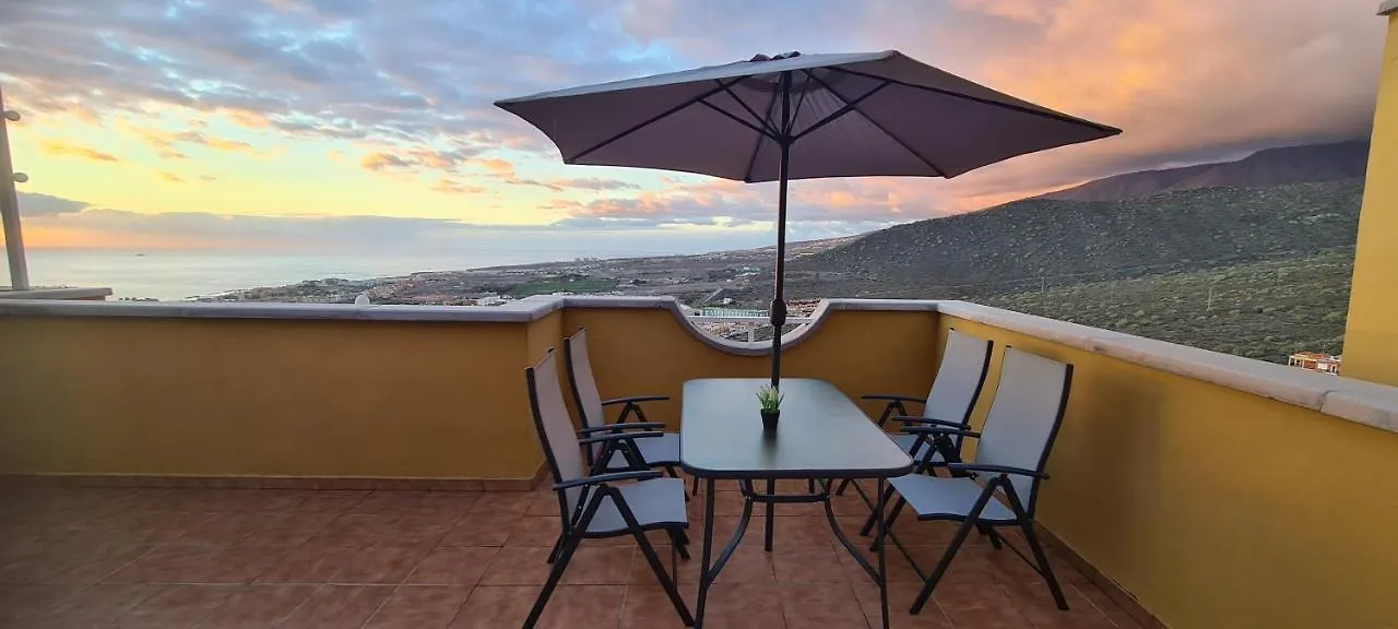 Appartement Holiday Home With A Serene Ocean And Mountain View Costa Adeje  Espagne
